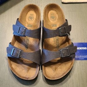 NWT Birkenstock Sydney Slides
